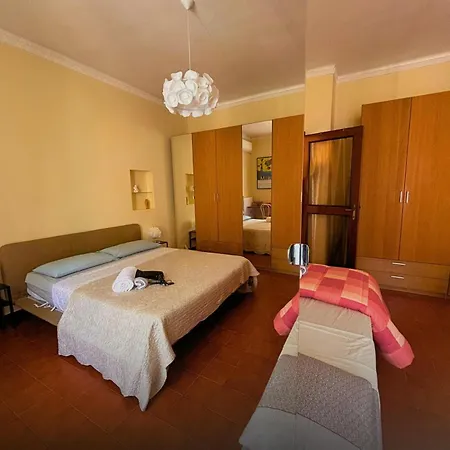 La Cameranense By Homes In Ancona דירה קמראנו